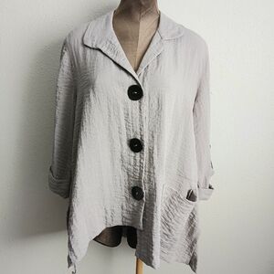 Moonlight Gray Top Asymmetrical Hem Artsy Lagenlook